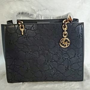 Michael Kors Large shoulder purse
